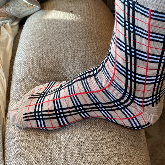 Burberry Nova Check Cotton Blend(70/30) mid length Socks! 🔥🔥🔥NWT! - Picture 7 of 8